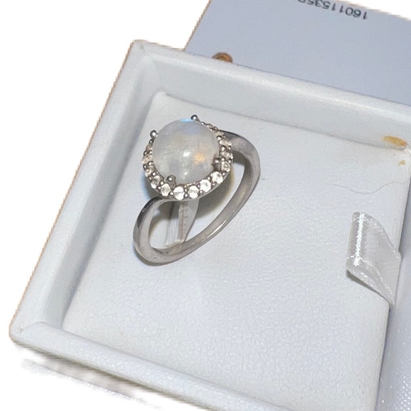 Crystal and Quartz Stone Ring - Picture 2 of 2